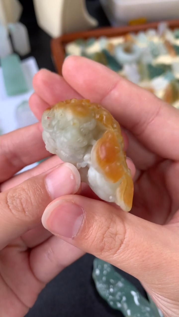 【闪购商品】定制翡翠未镶嵌翡翠