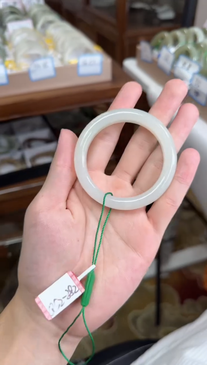 未镶嵌手镯和田玉52