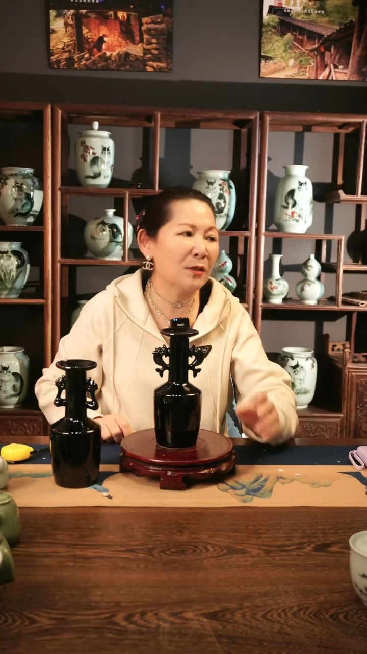 【闪购商品】青瓷 乌金釉 龙耳瓶