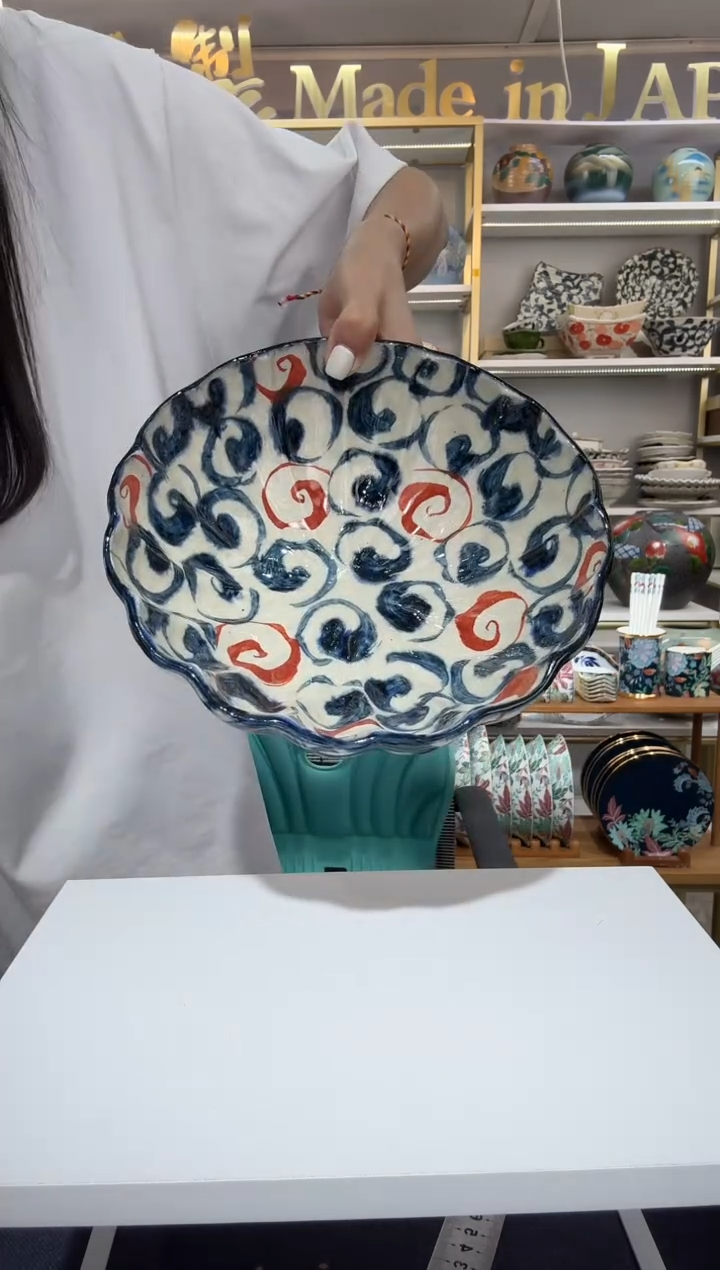 瓷宗山窑花边盛钵22cm-赤绘旋涡一只