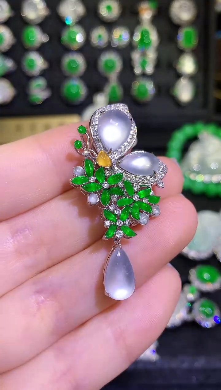 【闪购商品】翡翠颈饰18K金镶嵌玻璃种设计款胸针吊坠两用款