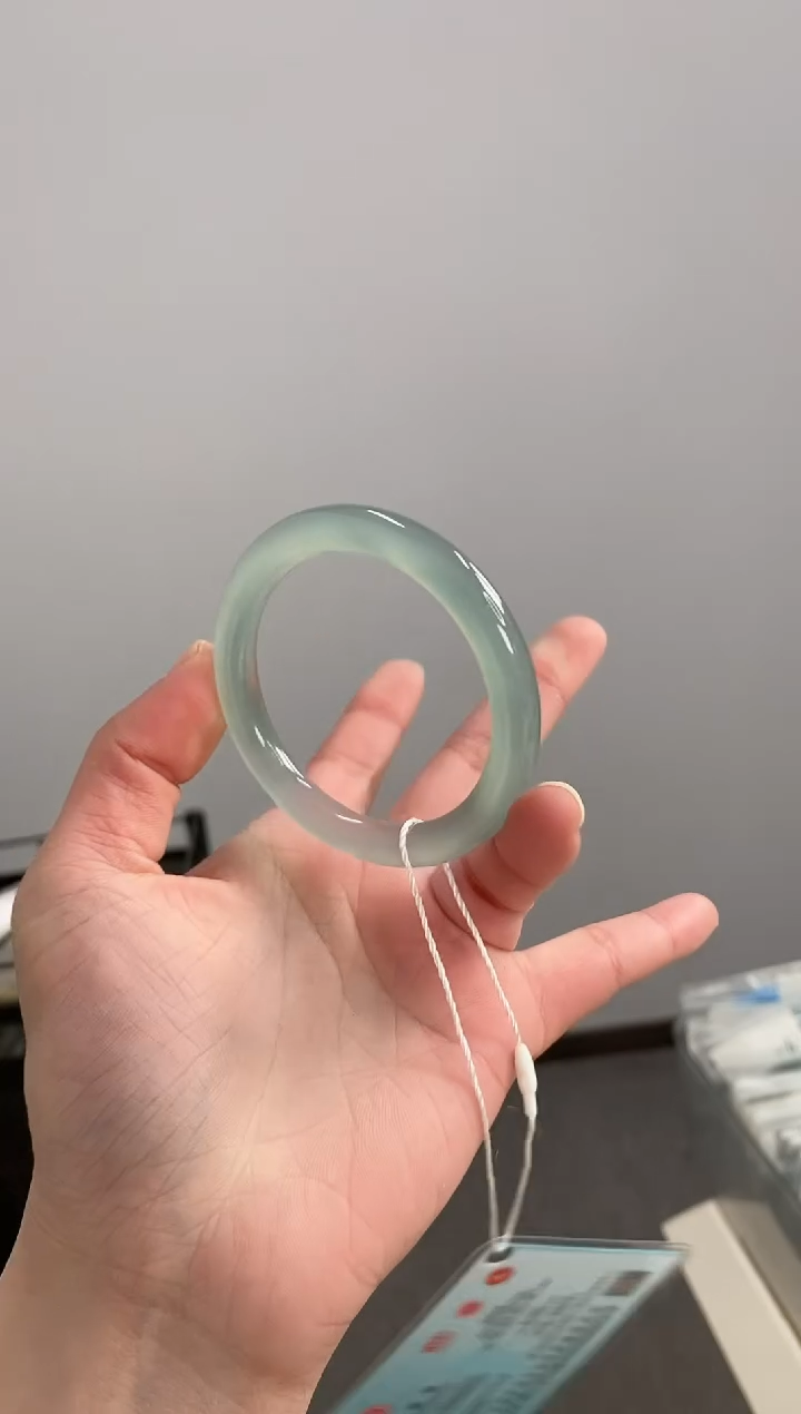 【闪购商品】玛瑙/玉髓手镯未镶嵌50-51圈