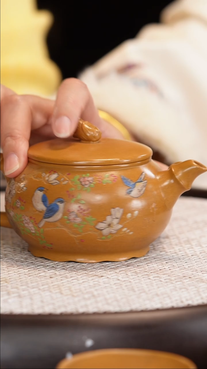 茶壶紫砂【顾海荣】黄金段竹韵套组   240CC