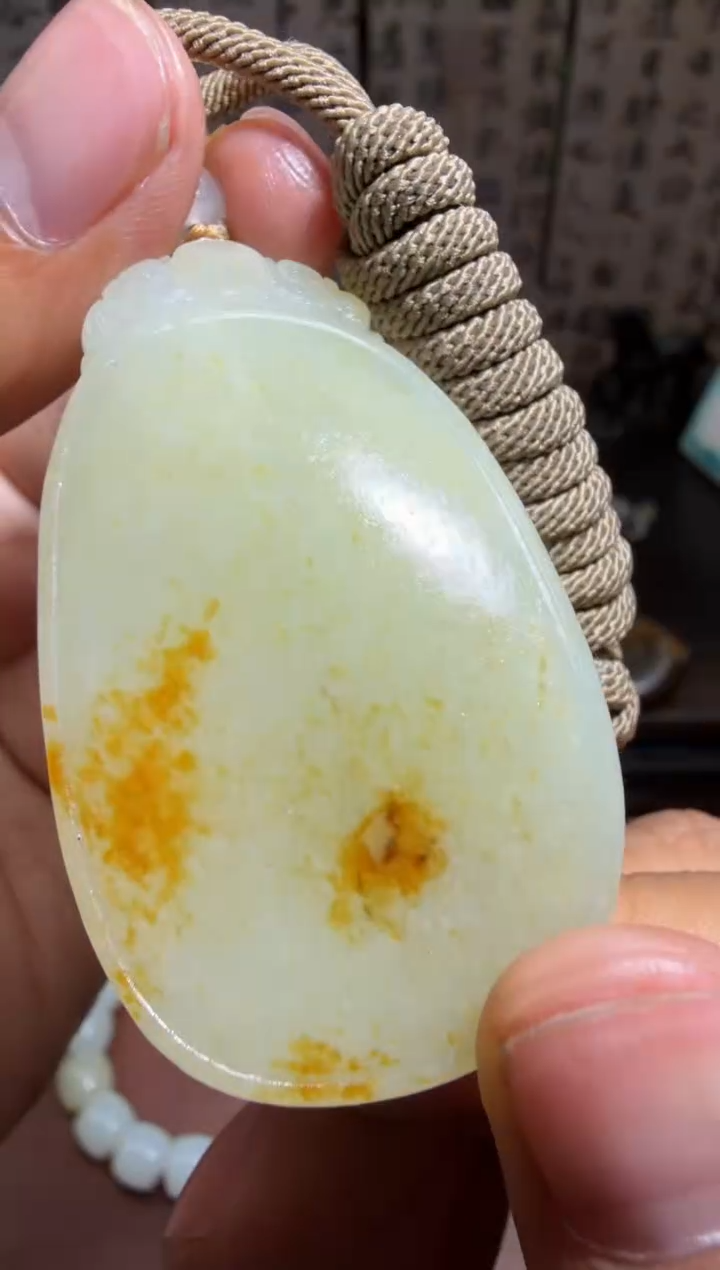 未镶嵌和田玉挂件和田玉