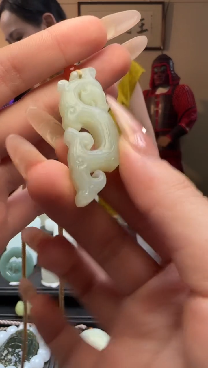 【闪购商品】和田玉龙未镶嵌吊坠