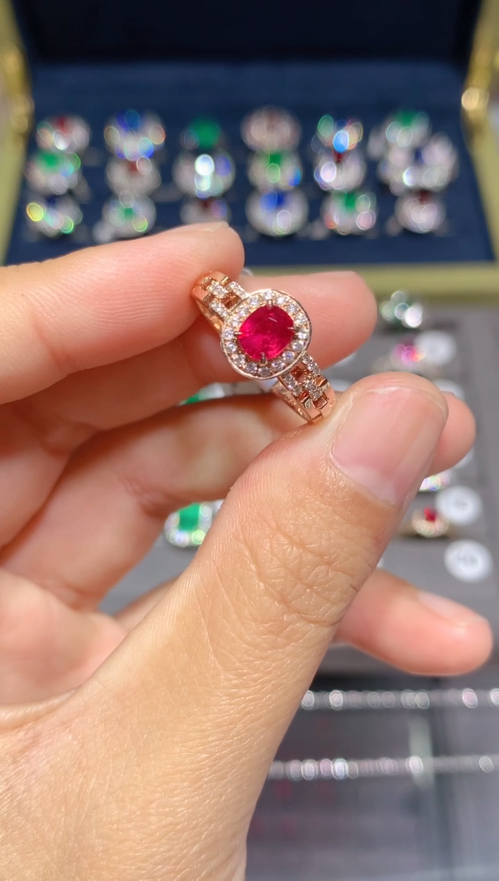 【闪购商品】红宝石戒指18K金镶嵌0.72CT   无烧