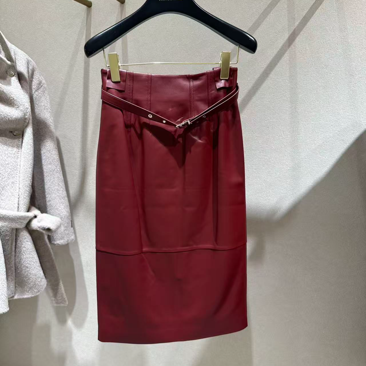 ELLASSAY歌力思2025秋季新款优雅气质小羊皮半身裙女EWE364X02400