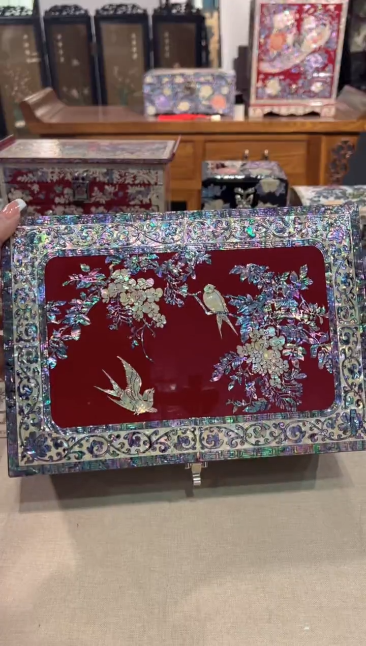 【闪购商品】福利款鱼锁绒布底.弘贝雅螺钿漆器文化馆