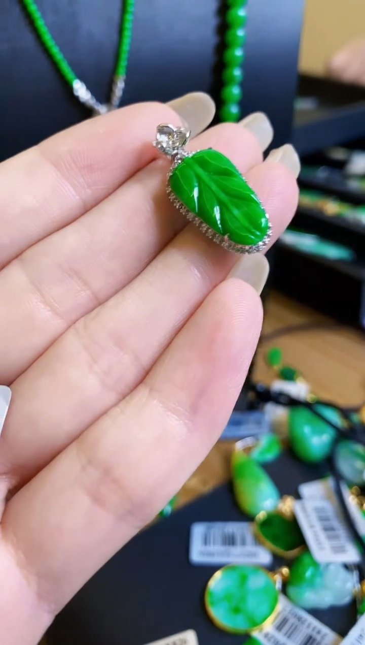 【闪购商品】定制翡翠18K金镶嵌叶子