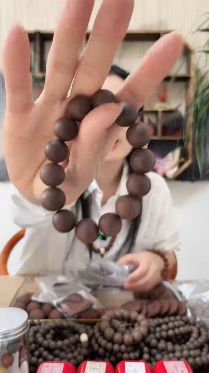 【闪购商品】泥塑御制黑龙涎单圈手串