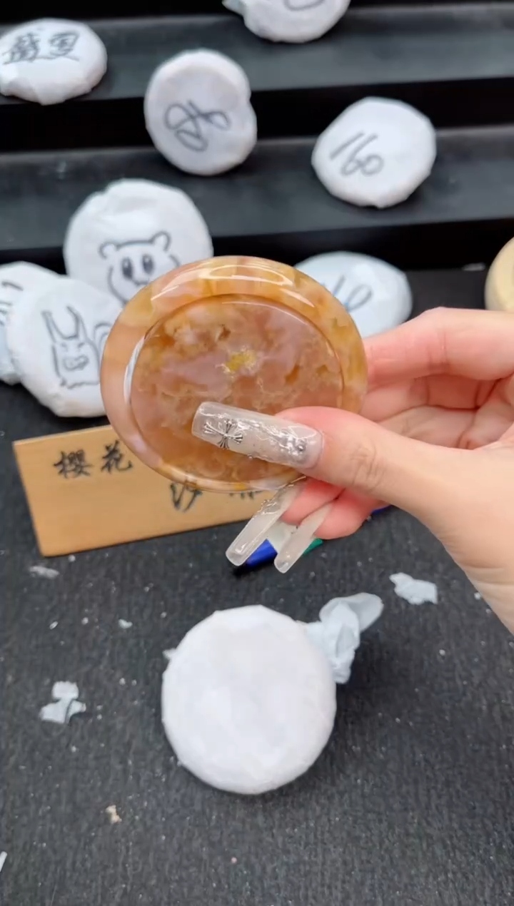 石英质玉手镯未镶嵌55圈口6321716