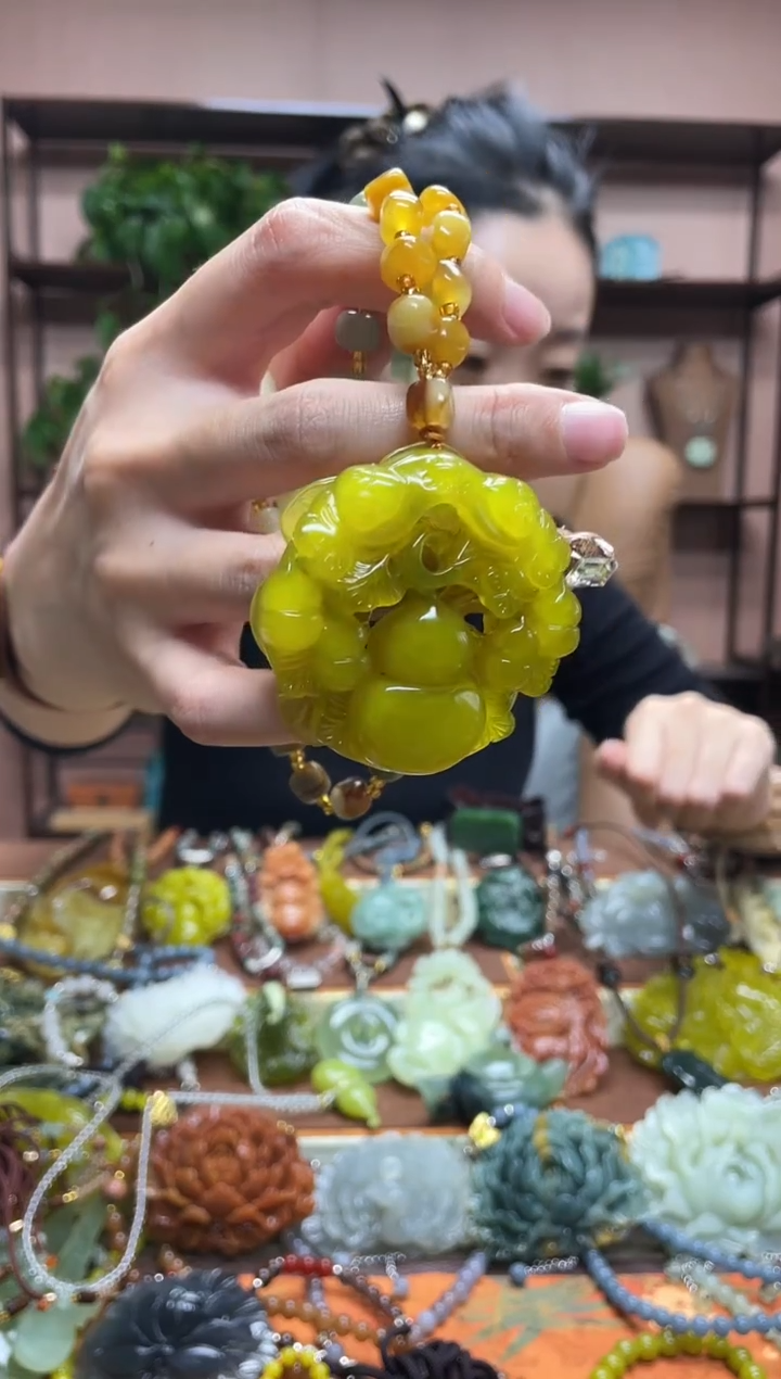 未镶嵌岫玉吊坠·