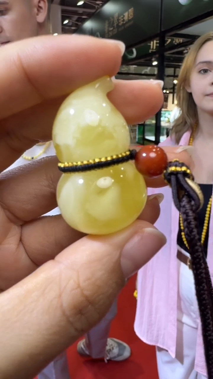 未镶嵌颈饰琥珀杭州珠宝展假一罚十