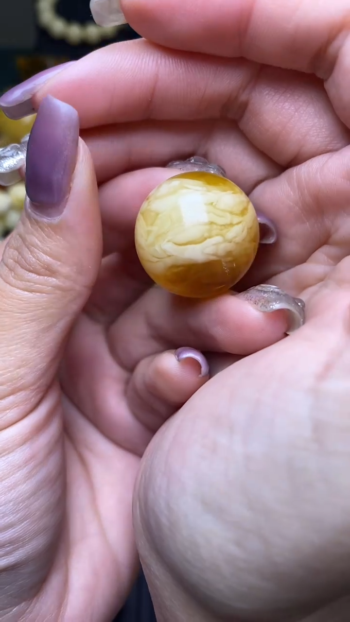 【闪购商品】琥珀裸石未镶嵌葵. 18