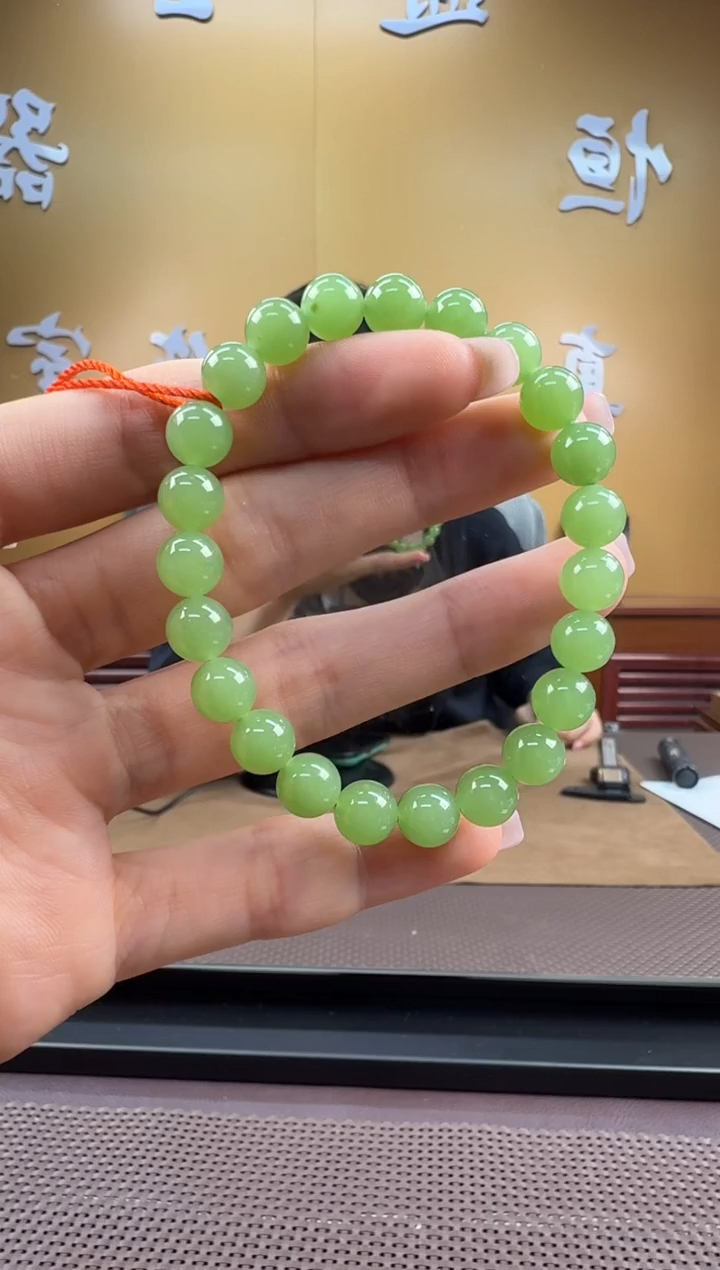 颈饰未镶嵌和田玉手串8mm