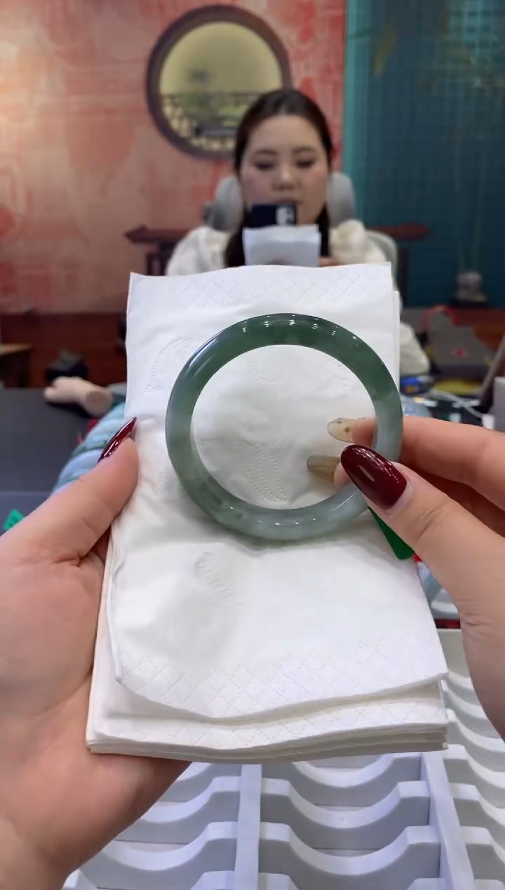 【闪购商品】翡翠手镯未镶嵌多人0017280