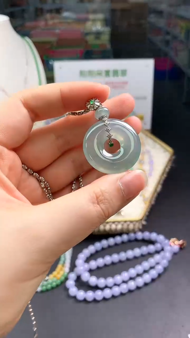 【闪购商品】翡翠颈饰18K金镶嵌翡翠平安扣|不退不换