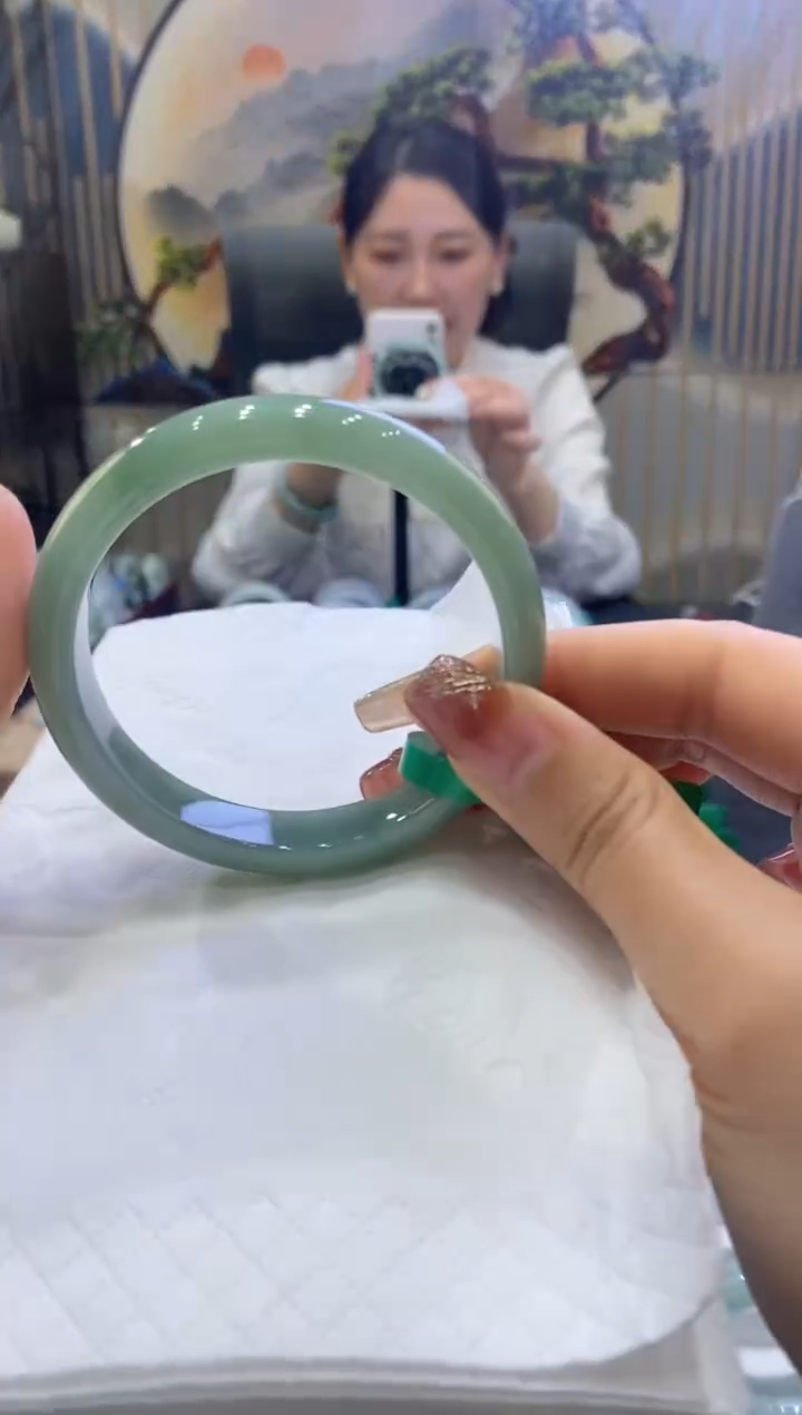 【闪购商品】翡翠手镯未镶嵌00004543