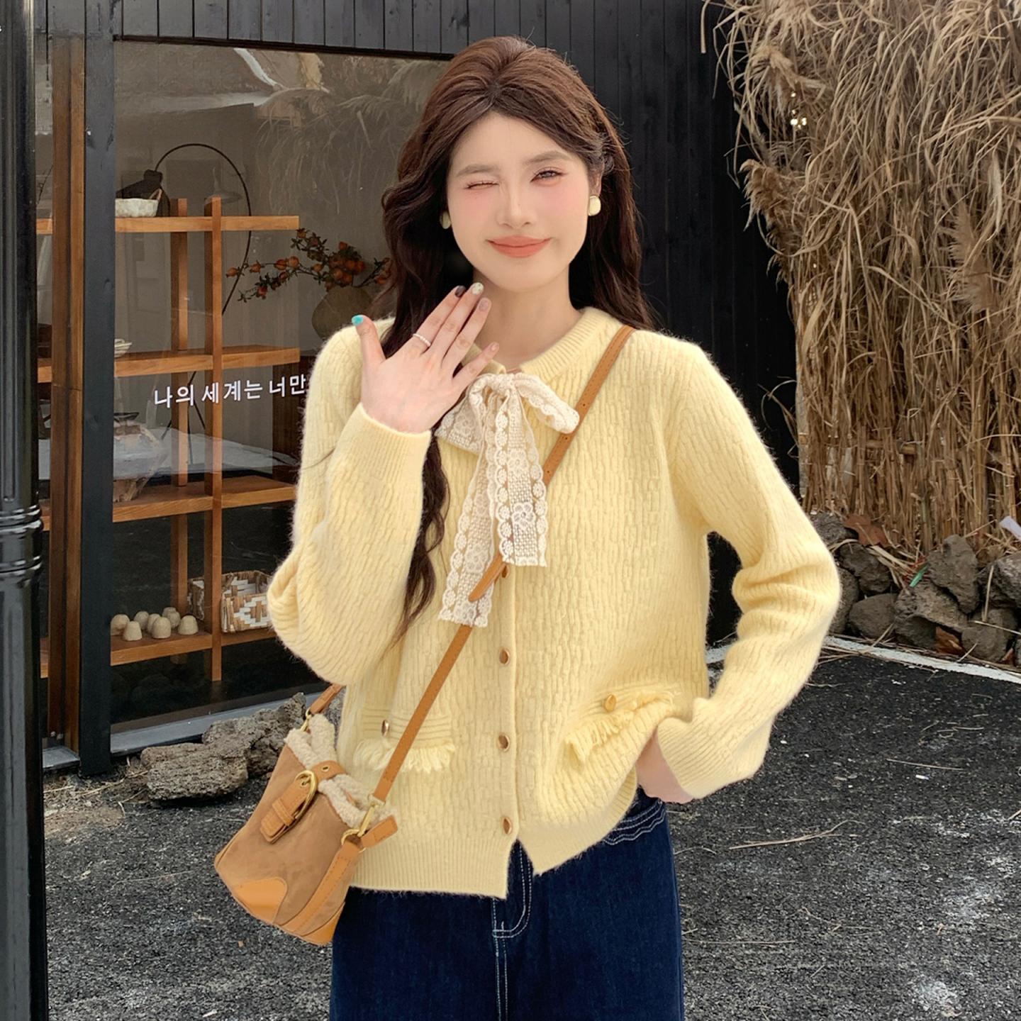 温柔风蝴蝶结系带毛衣女2025秋季新款小个子圆领宽松针织上衣