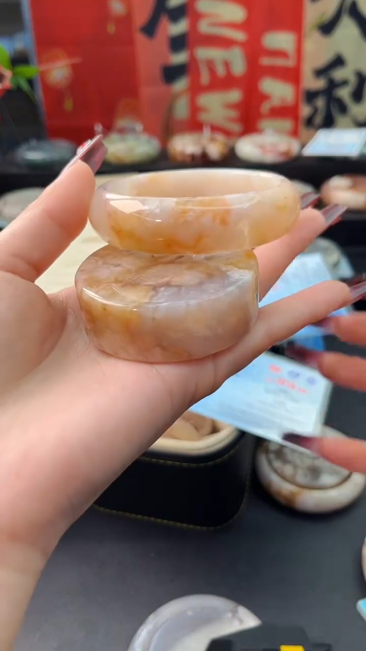 【闪购商品】石英质玉手镯未镶嵌赠送镯心（57圈口）