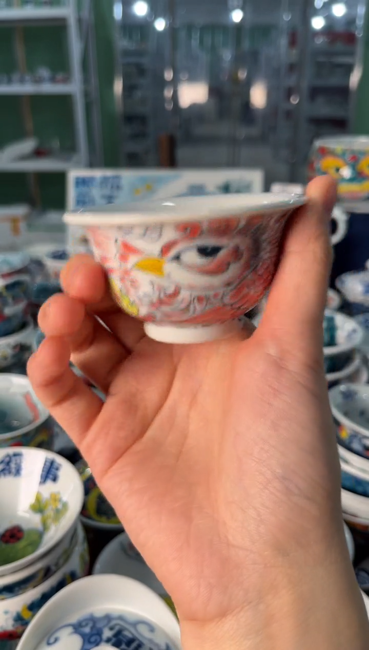 陶瓷昨明景德镇陶瓷：压手杯
