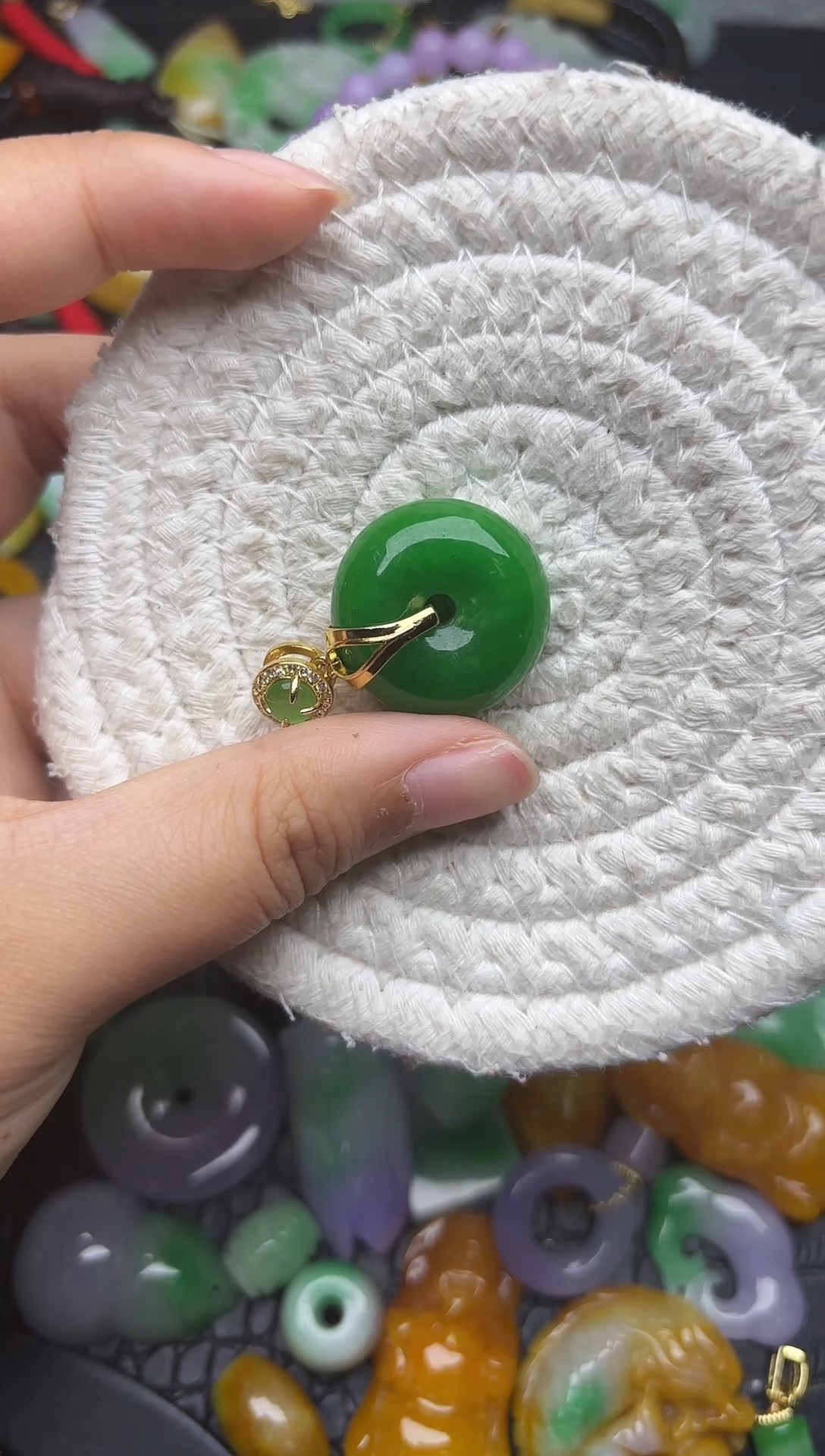 颈饰未镶嵌翡翠缅甸翡翠吊坠