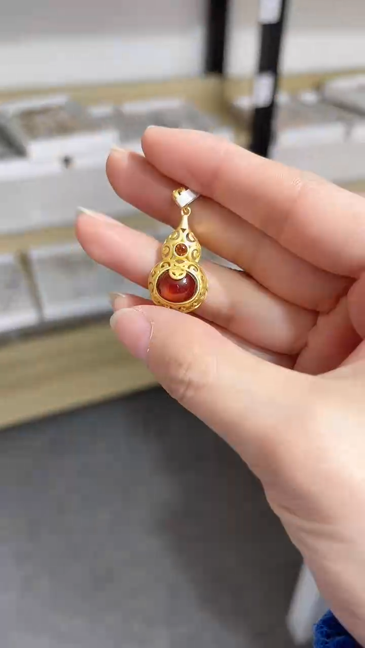 【闪购商品】石榴石颈饰银S925镶嵌成品