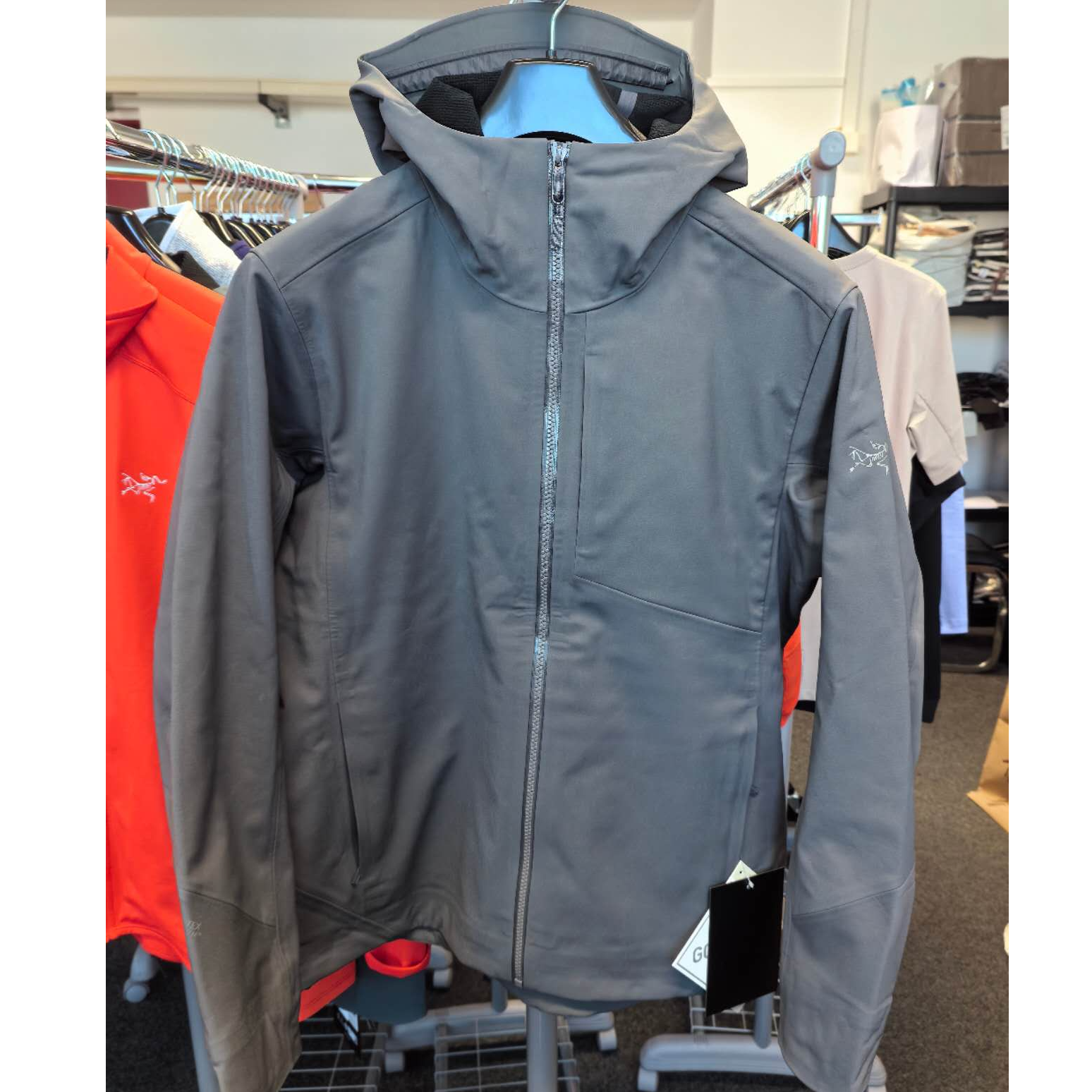 ARC'TERYX/始祖鸟男款Sawyer Hoody 加绒防风防水软壳 X661406
