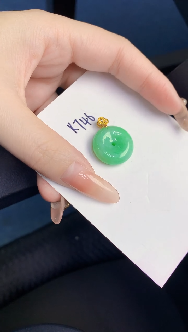 颈饰未镶嵌翡翠缅甸天然翡翠A货