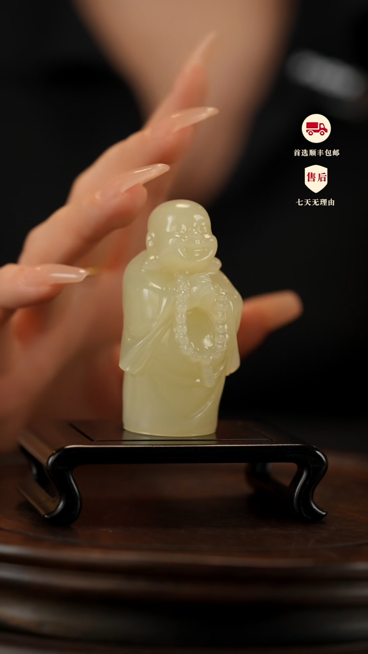 云南石竹叶青雕刻：弥勒造像摆件手把件