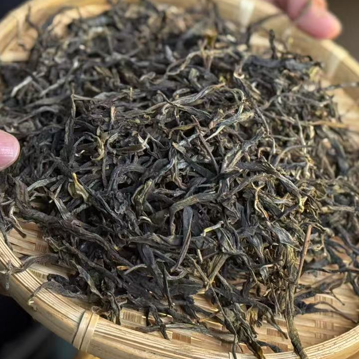 【1号茶农】2018年龙潭凤凰山头春古树普洱生茶