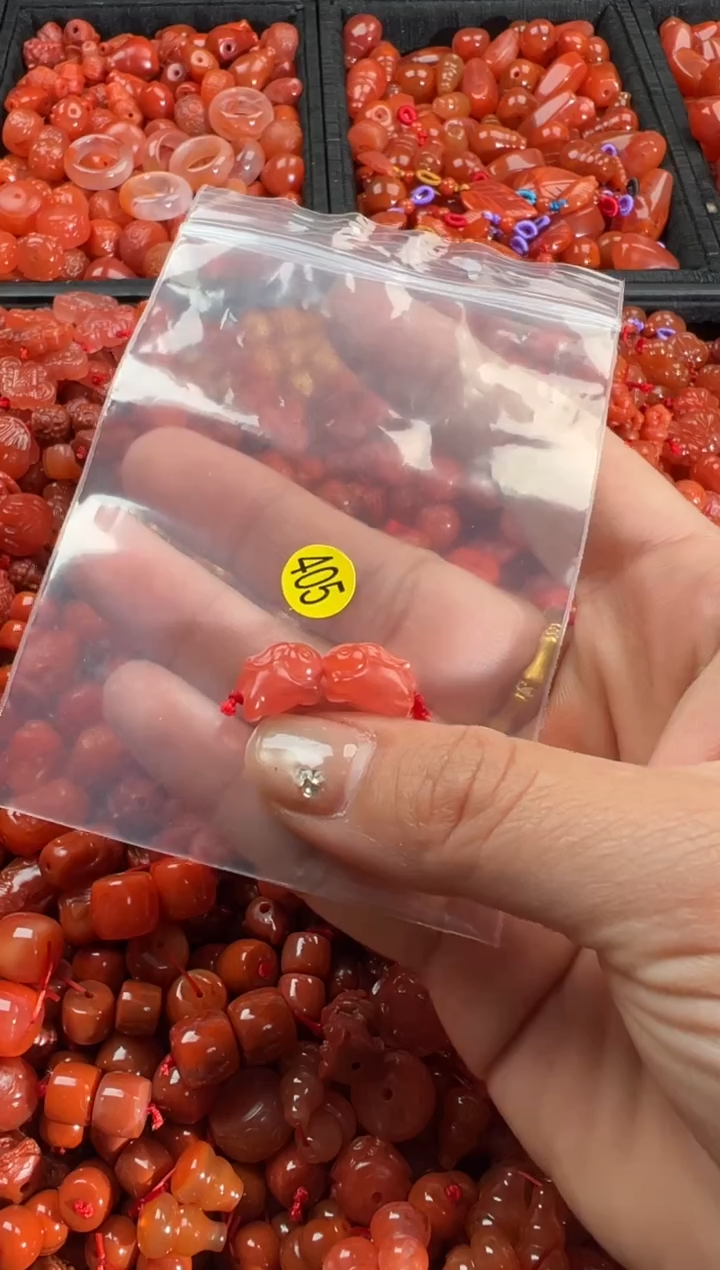 【闪购商品】南红玛瑙颈饰未镶嵌1