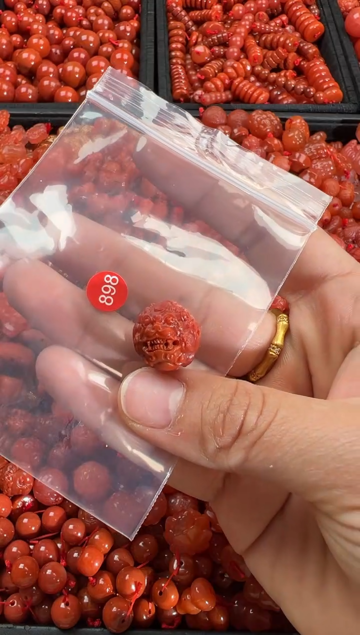 【闪购商品】南红玛瑙颈饰未镶嵌1