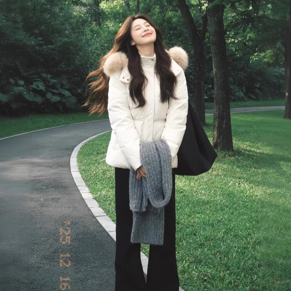 2025新款收腰版棉服女冬季短款白色修身加厚极寒大毛领棉衣外套女