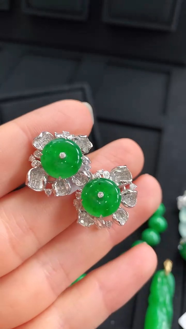 【闪购商品】翡翠耳饰18K金镶嵌耳饰