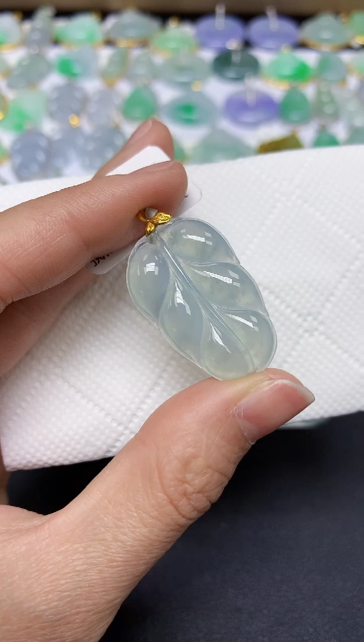 翡翠18K金镶嵌颈饰 天然翡翠A货