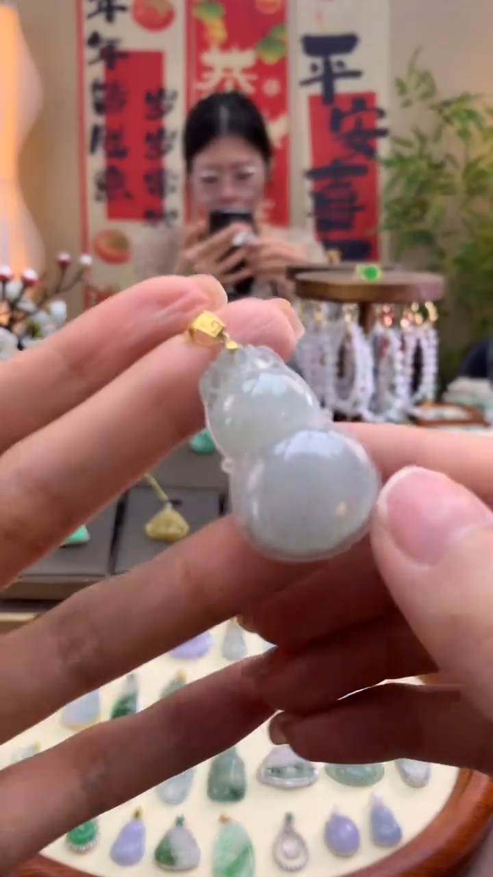 【闪购商品】翡翠颈饰18K金镶嵌天然a货翡翠吊坠