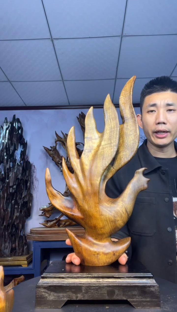 金丝楠木雕款天***见金丝楠木工艺品摆件