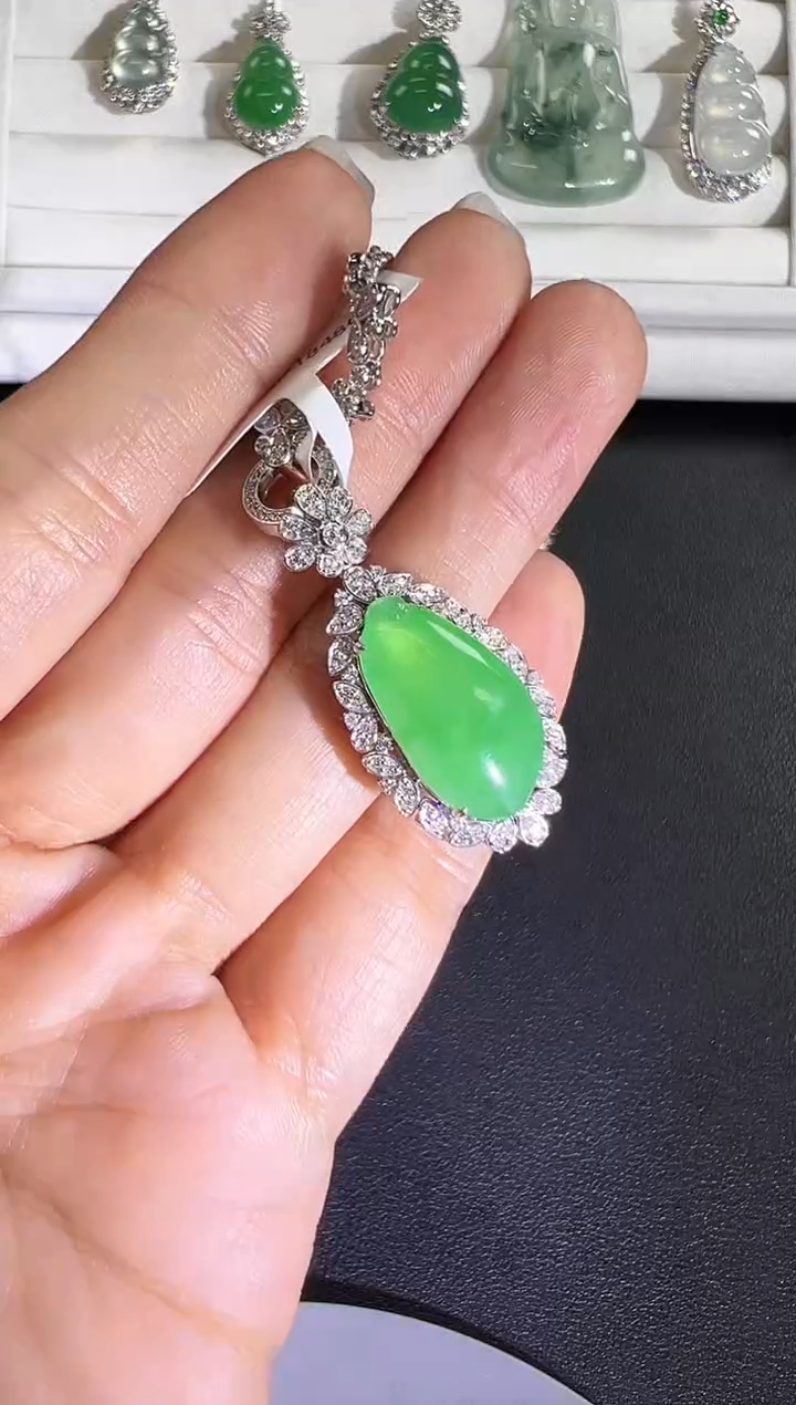 颈饰18K金镶嵌翡翠KPYS1219-087