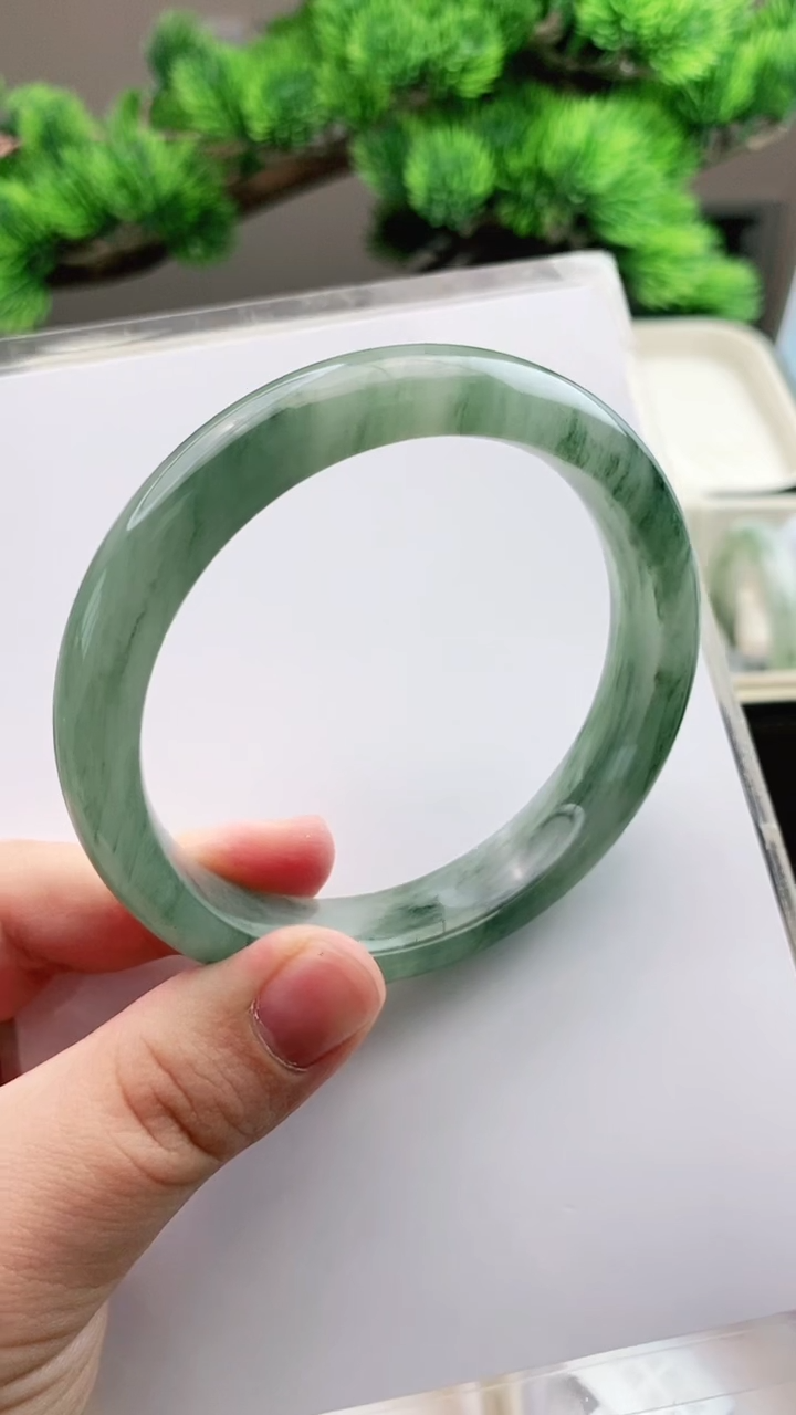 【闪购商品】石英质玉手镯未镶嵌61