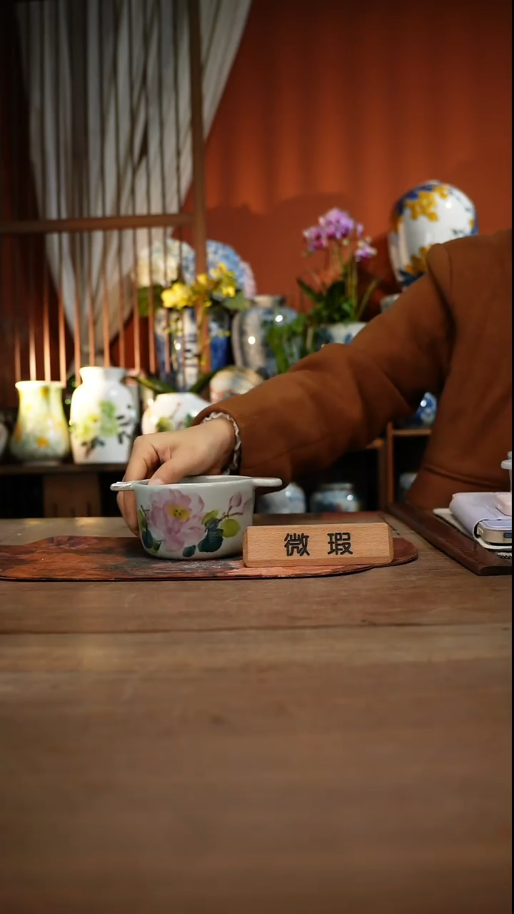 当代高温釉下彩手绘陶瓷餐具