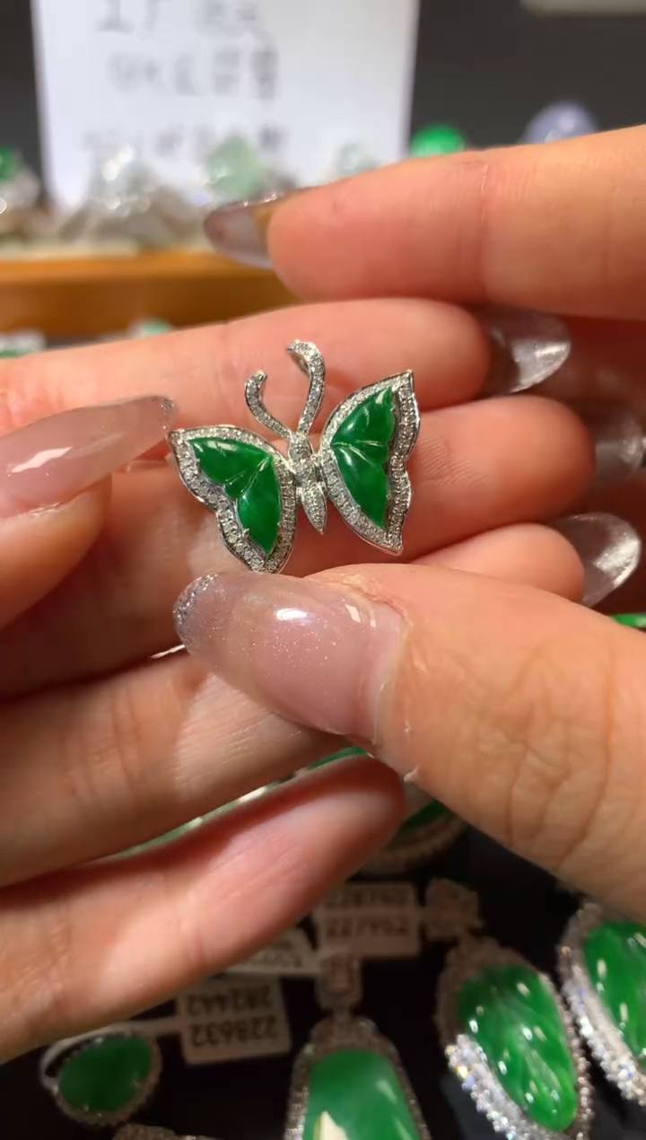 翡翠18K金镶嵌吊坠(不含链)吊坠