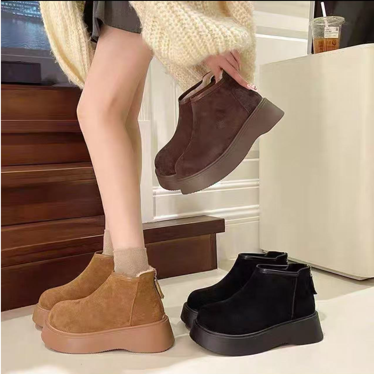 77-13  冬季保暖韩版防滑平跟短靴舒适女款棉鞋靴子