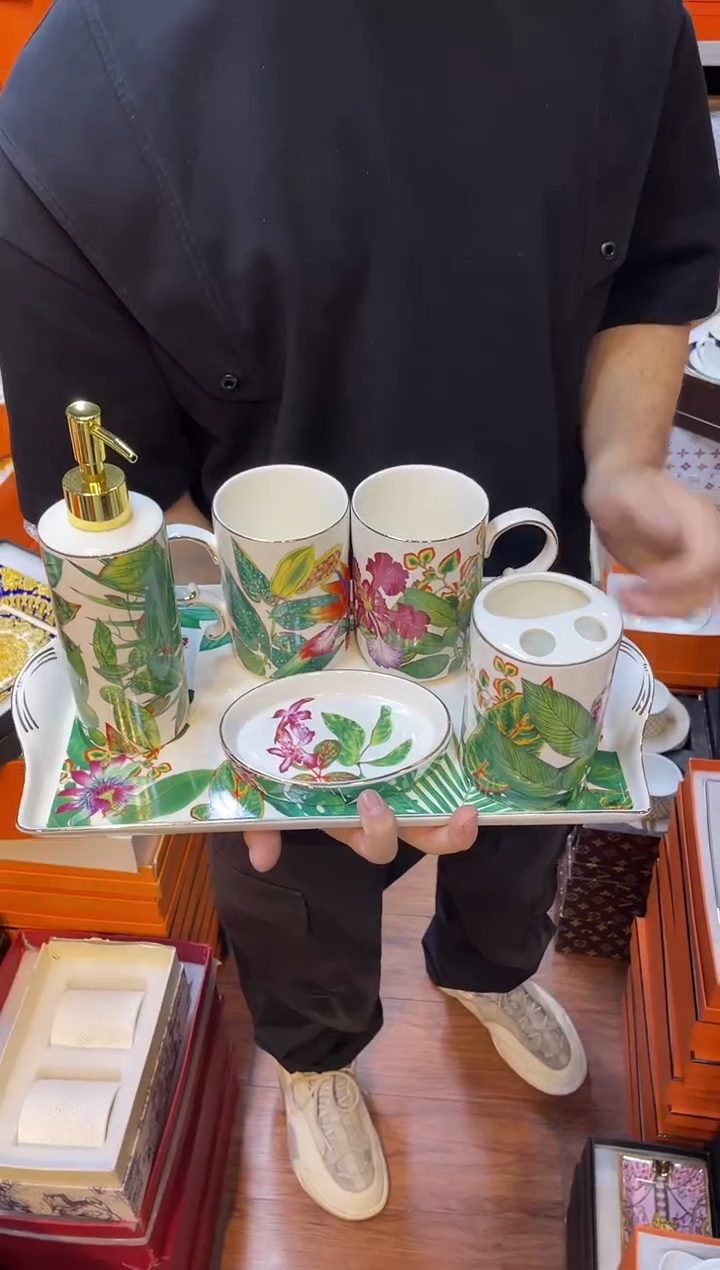杯鸿辉家品牌瓷器，京东包邮！