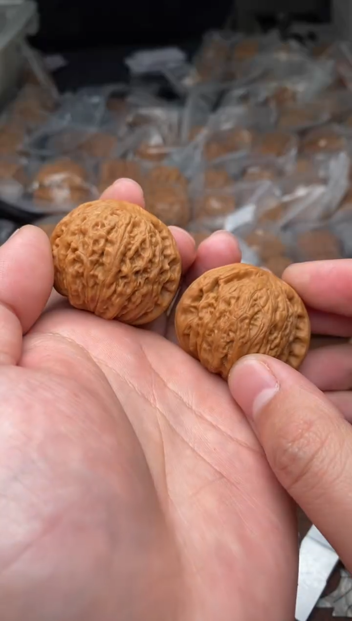 【闪购商品】文玩核桃把件A110号铁锤39尺