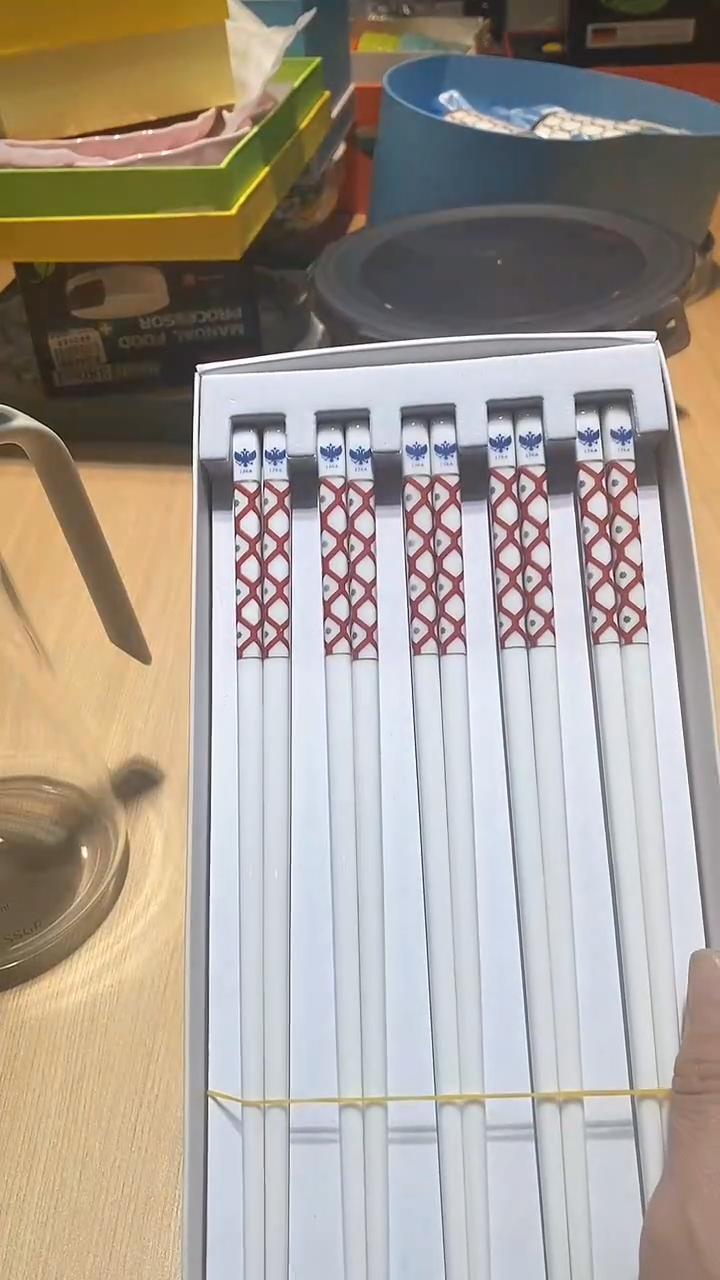 【闪购商品】瓷片锅碗瓢盆一件不剩