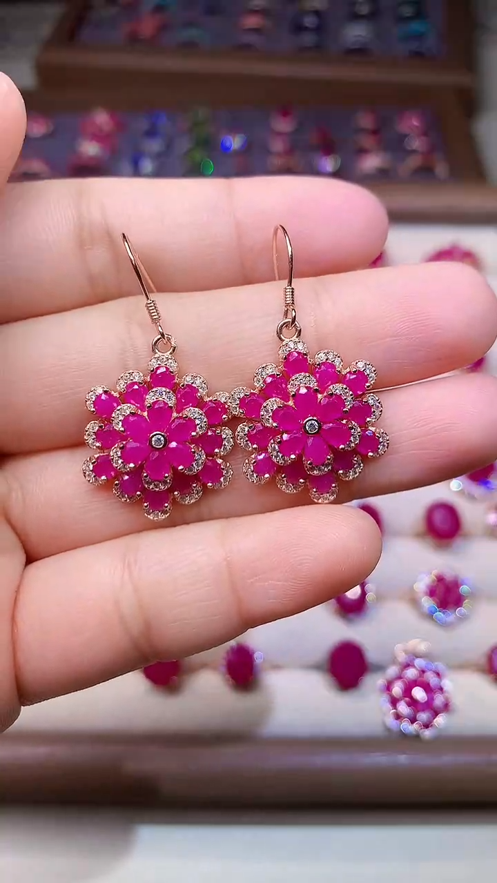 【闪购商品】红宝石耳饰银S925镶嵌000