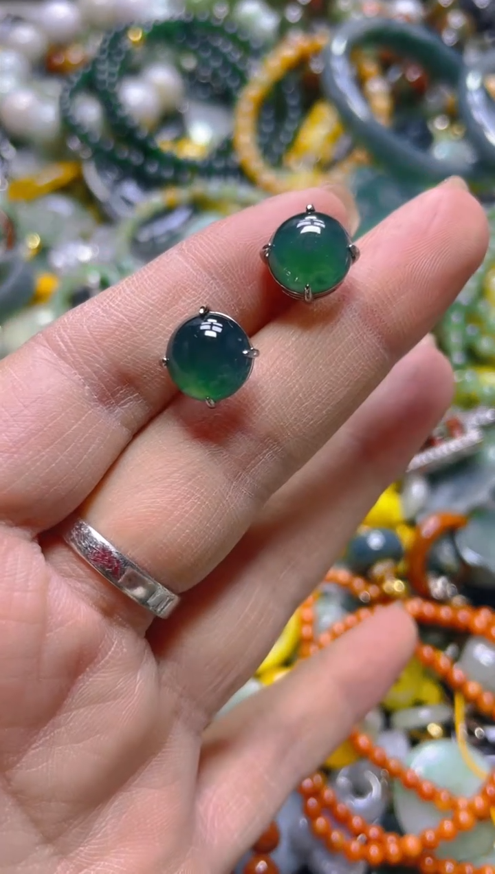 颈饰未镶嵌翡翠/V/翡翠A货，一件也是批发价