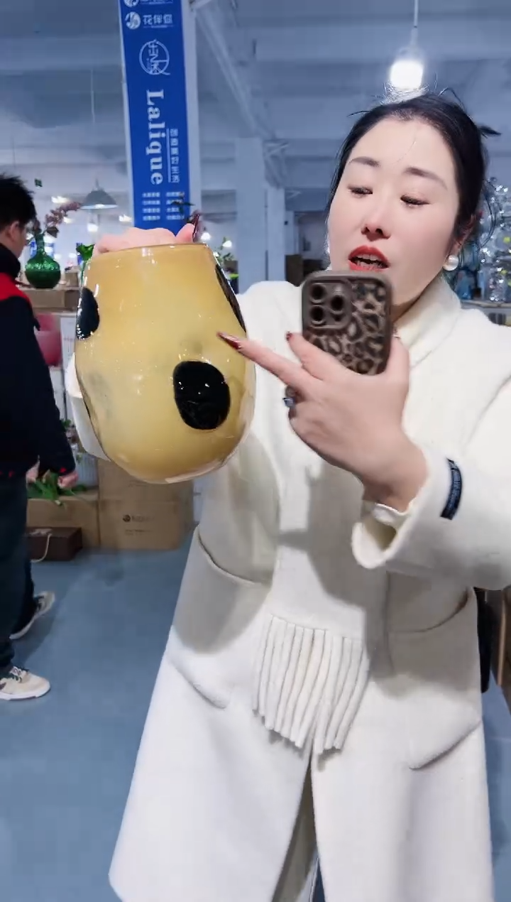 【闪购商品】玻璃花伴你花瓶-微瑕-D22O