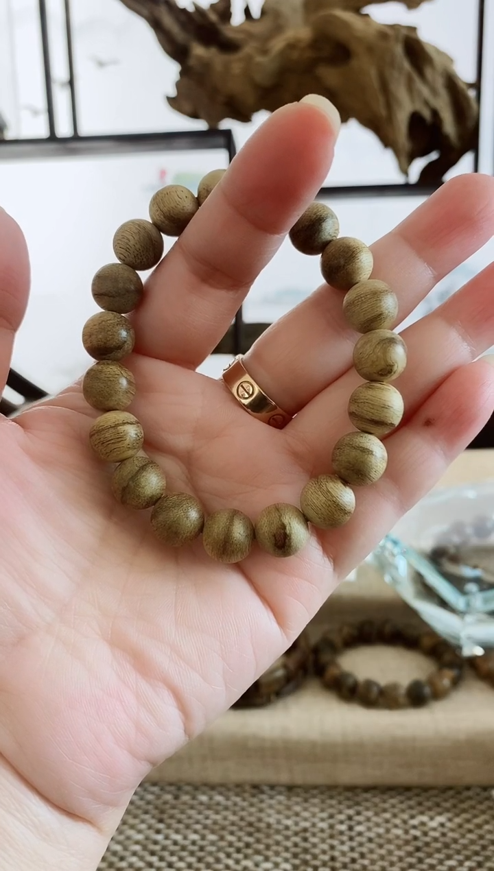 沉香手串正区达拉干倒架老料11MM单圈